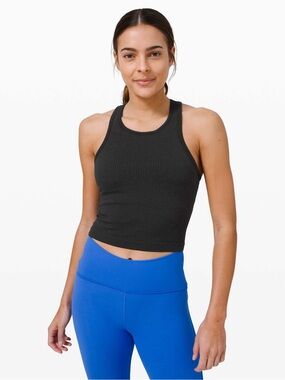 Ribbed Cropped Tank Top — Black